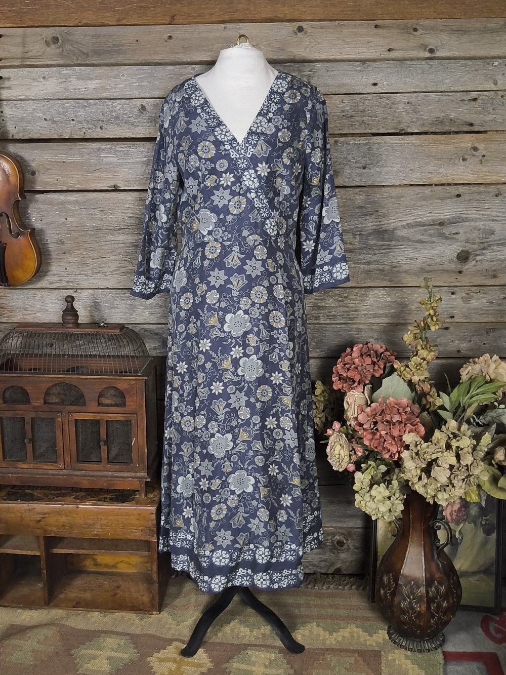 Navy Floral V-Neck Maxi Dress